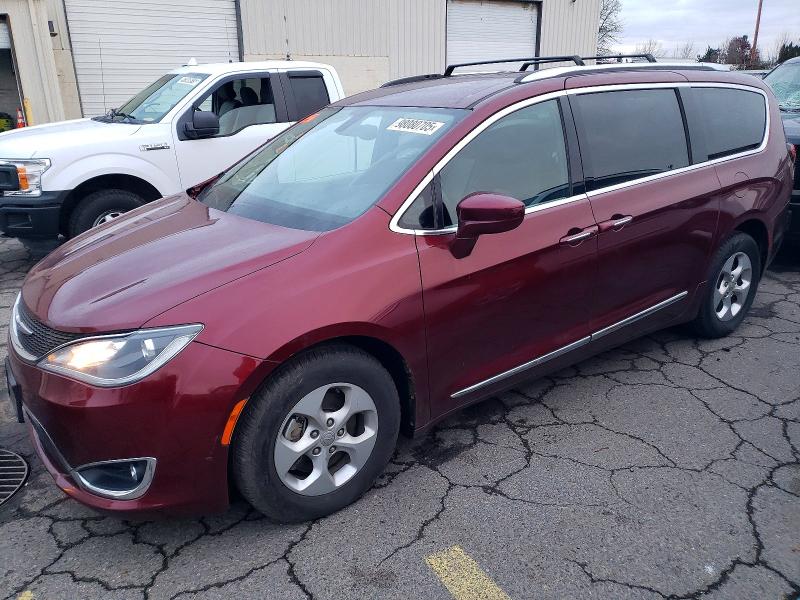 CHRYSLER PACIFICA T 2017 with VIN 2C4RC1EG4HR684465 - Photo from auction