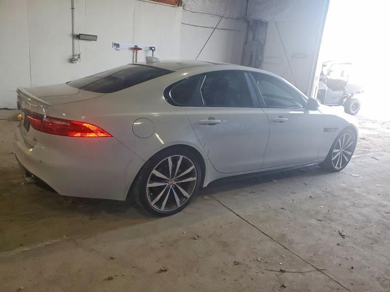 Photo 3 from auction – 2016 JAGUAR XF S with VIN SAJBG4BV0GCY04975