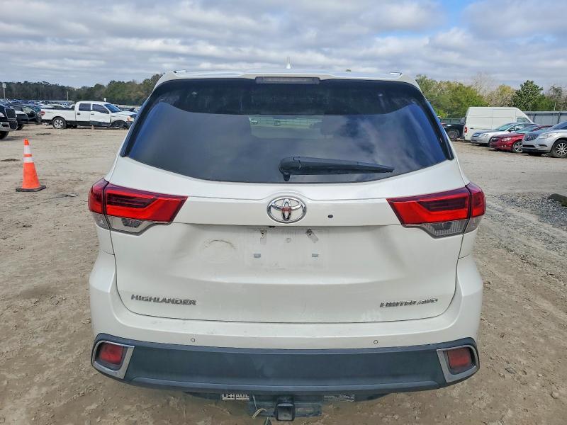 Zdjęcie 6 z aukcji – 2019 TOYOTA HIGHLANDER z VIN 5TDDZRFH4KS997397