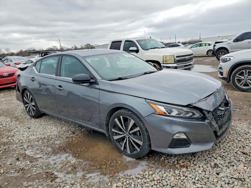 Photo 4 from auction – 2019 NISSAN ALTIMA SR with VIN 1N4BL4CV5KC132807