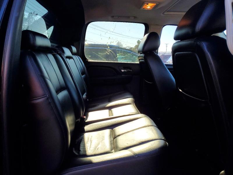 Photo 10 from auction – 2011 CHEVROLET AVALANCHE with VIN 3GNTKFE36BG187988