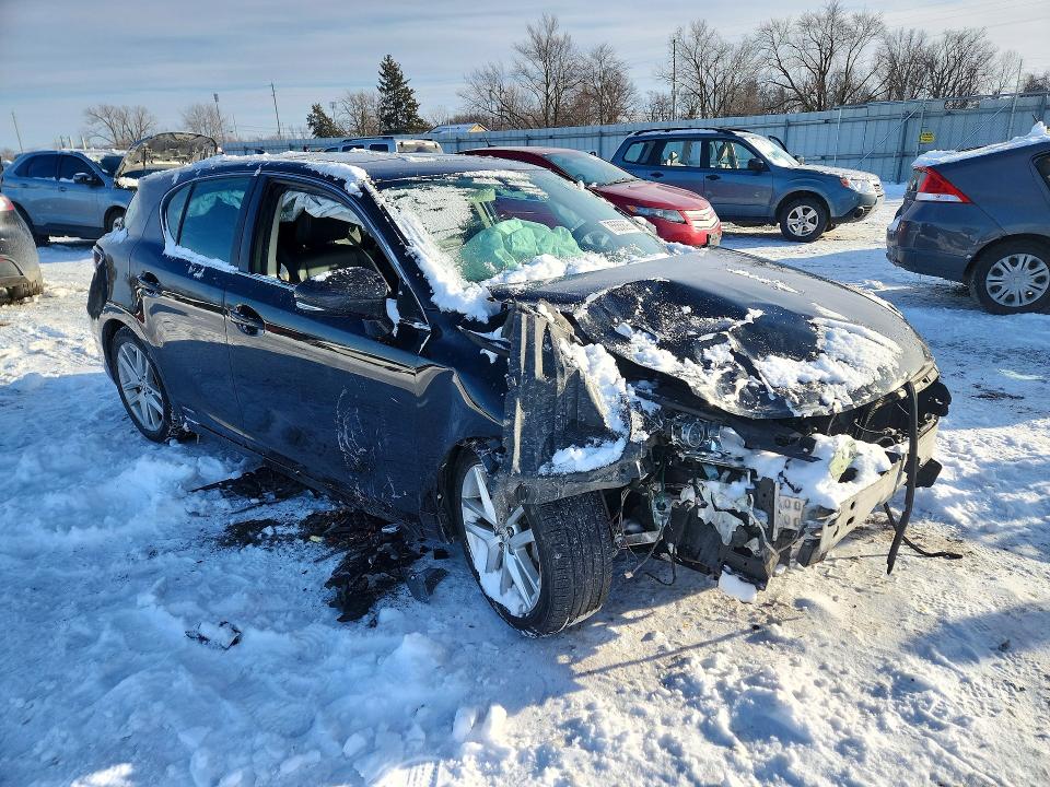 Photo 4 from auction – 2015 LEXUS CT with VIN JTHKD5BH7F2224150