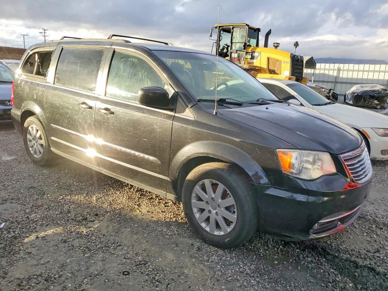 Photo 4 from auction – 2014 CHRYSLER TOWN & COU with VIN 2C4RC1BG0ER435080
