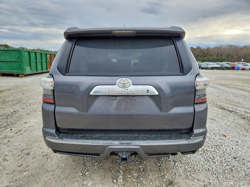 Photo 6 from auction – 2017 TOYOTA 4RUNNER with VIN JTEZU5JR3H5155402