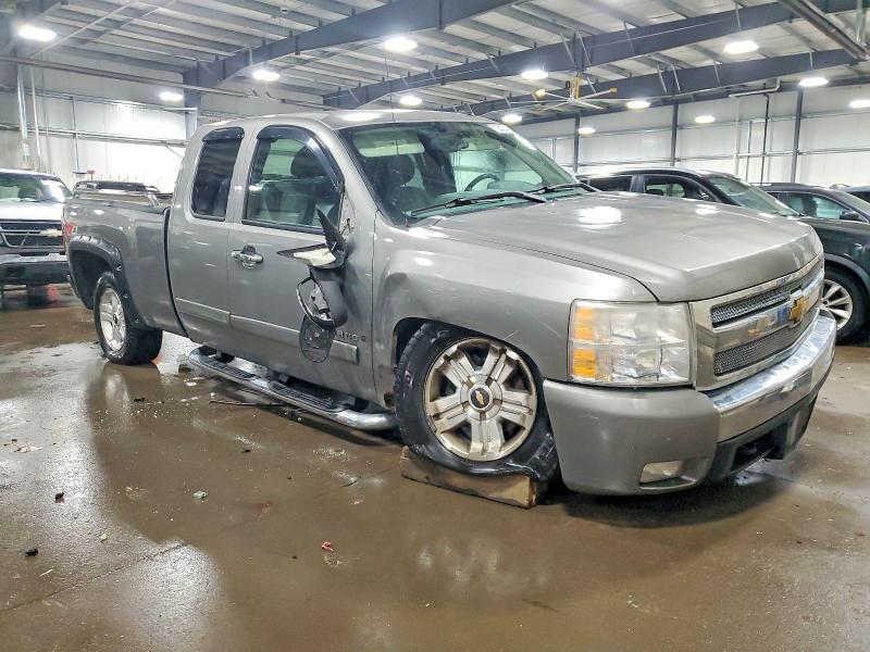 Photo 4 from auction – 2008 CHEVROLET SILVERADO with VIN 1GCEK19078E153658