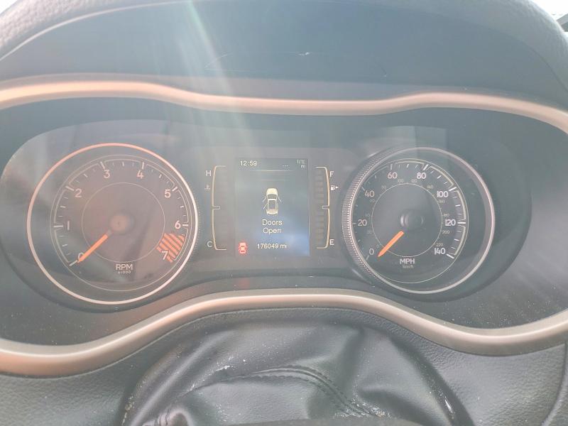 Photo 9 from auction – 2015 JEEP CHEROKEE L with VIN 1C4PJMCB7FW772078