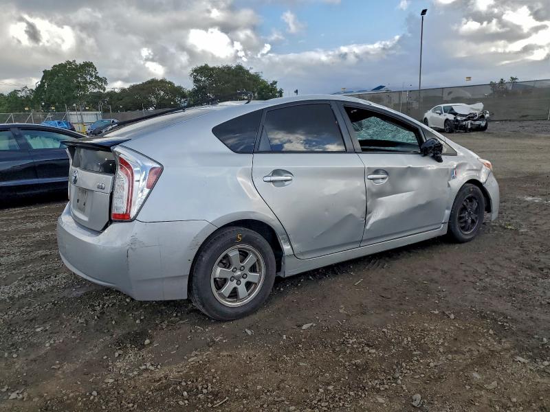 Photo 3 from auction – 2015 TOYOTA PRIUS with VIN JTDKN3DU5F0482305