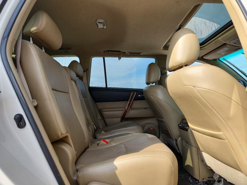 Photo 11 from auction – 2013 TOYOTA HIGHLANDER with VIN 5TDYK3EH1DS127761