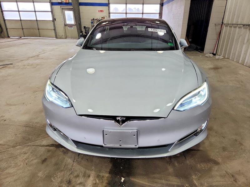 Photo 5 from auction – 2017 TESLA MODEL S with VIN 5YJSA1E27HF217239
