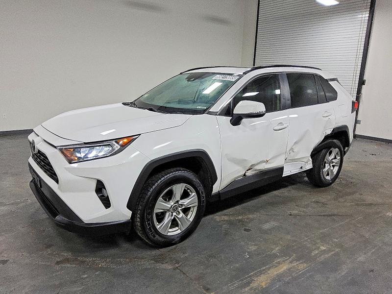 TOYOTA RAV4 XLE 2021 with VIN 2T3P1RFV2MC240544 - Photo from auction