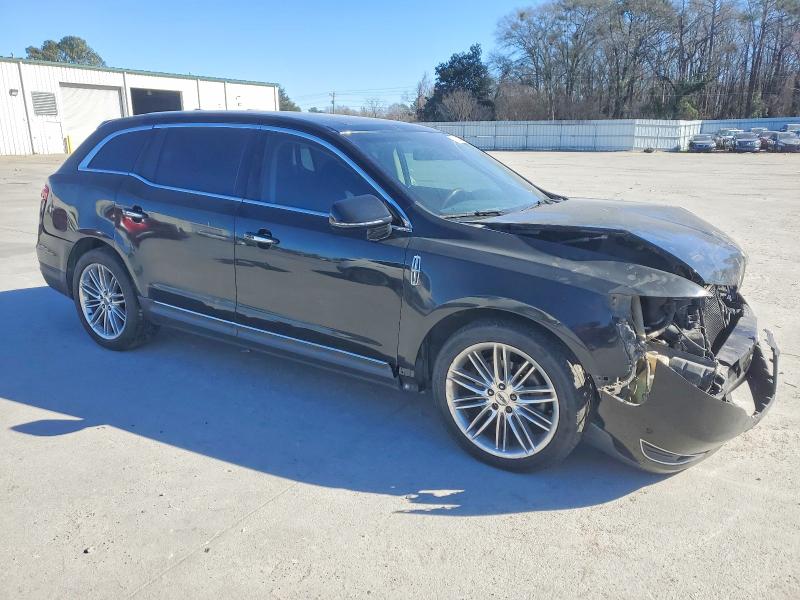 Photo 4 from auction – 2016 LINCOLN MKT with VIN 2LMHJ5AT3GBL01103