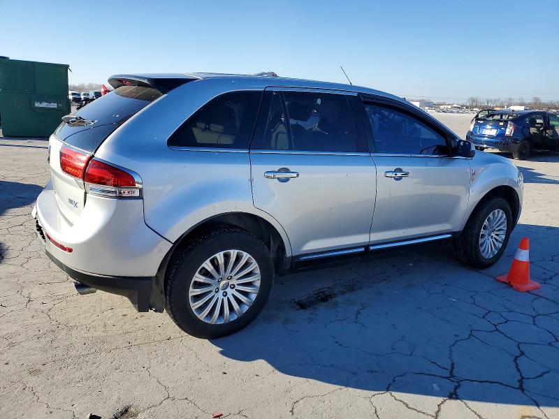 Photo 3 from auction – 2013 LINCOLN MKX with VIN 2LMDJ6JK1DBL32373