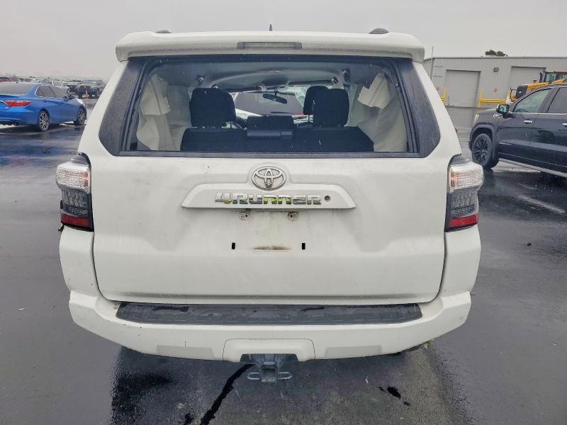 صورة رقم 6 من المزاد - 2019 TOYOTA 4RUNNER مع VIN JTEBU5JR2K5650022