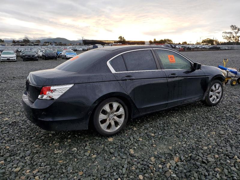 Photo 3 from auction – 2010 HONDA ACCORD with VIN 1HGCP2F74AA137433