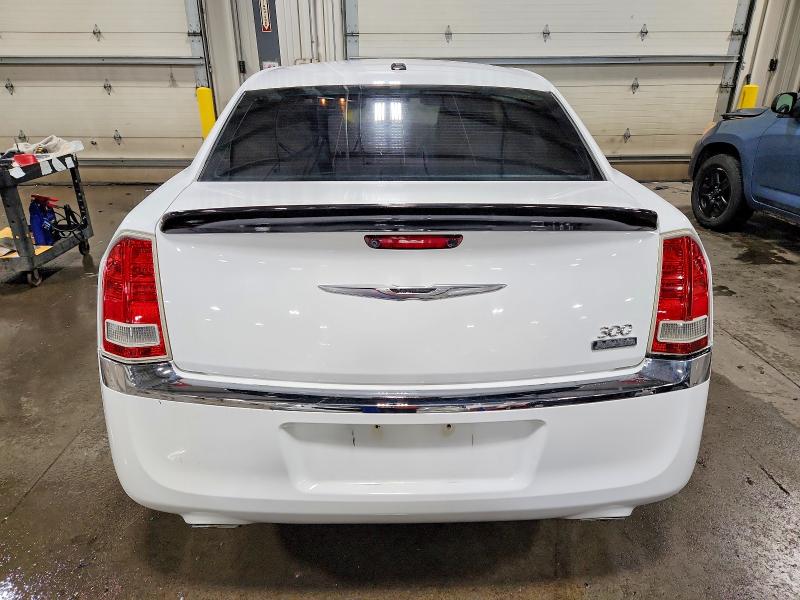 Photo 6 from auction – 2011 CHRYSLER 300 LIMITE with VIN 2C3CA5CG4BH585457