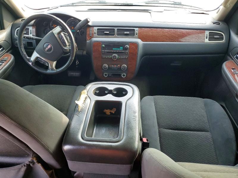 Photo 8 from auction – 2007 GMC YUKON with VIN 1GKFC13C47J275165