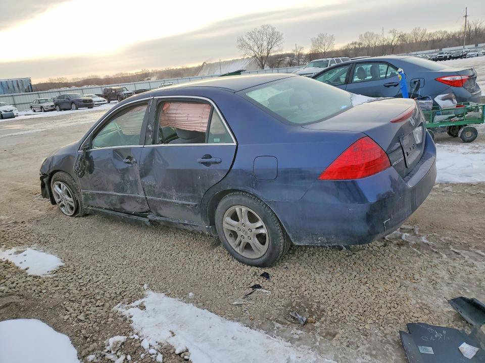 Photo 2 from auction – 2007 HONDA ACCORD with VIN JHMCM56307C013077