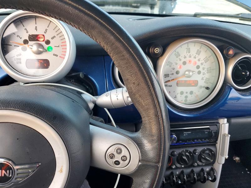 Photo 9 from auction – 2005 MINI COOPER with VIN WMWRF334X5TF62502