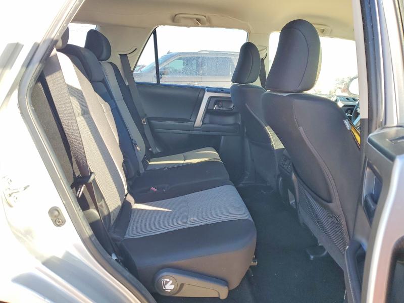 Photo 11 from auction – 2024 TOYOTA 4RUNNER SR with VIN JTEEU5JR4R5306229