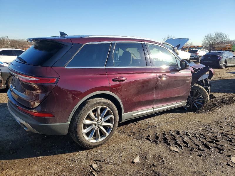 Photo 3 from auction – 2021 LINCOLN CORSAIR with VIN 5LMCJ1D90MUL13291
