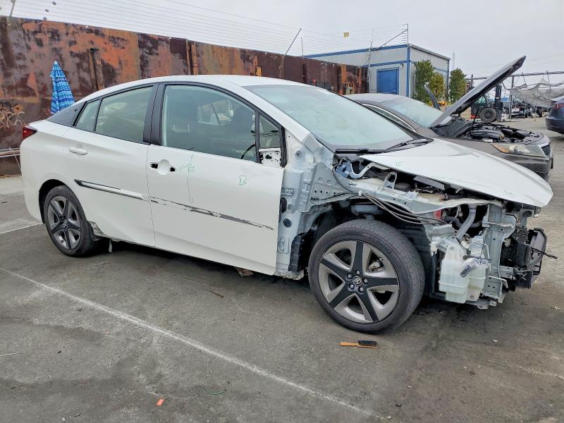 Photo 4 from auction – 2019 TOYOTA PRIUS with VIN JTDKARFU7K3070956