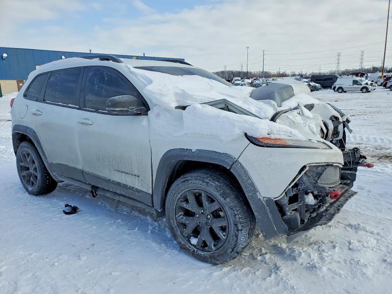 Photo 4 from auction – 2017 JEEP CHEROKEE with VIN 1C4PJMBS5HW659654