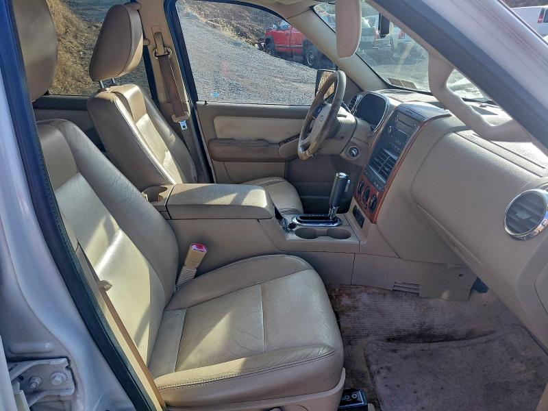 Photo 5 from auction – 2010 FORD EXPLORER E with VIN 1FMEU7EE0AUA72507