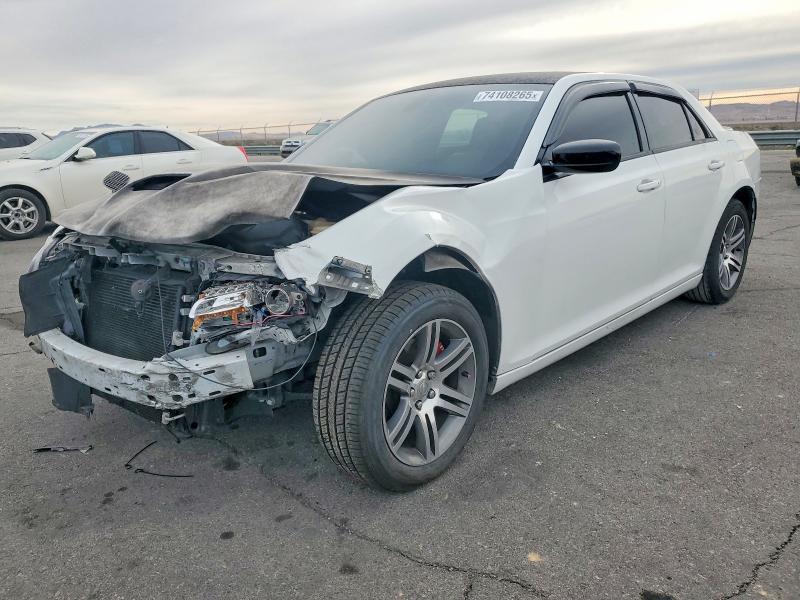 CHRYSLER 300 2016 with VIN 2C3CCABG5GH198301 - Photo from auction