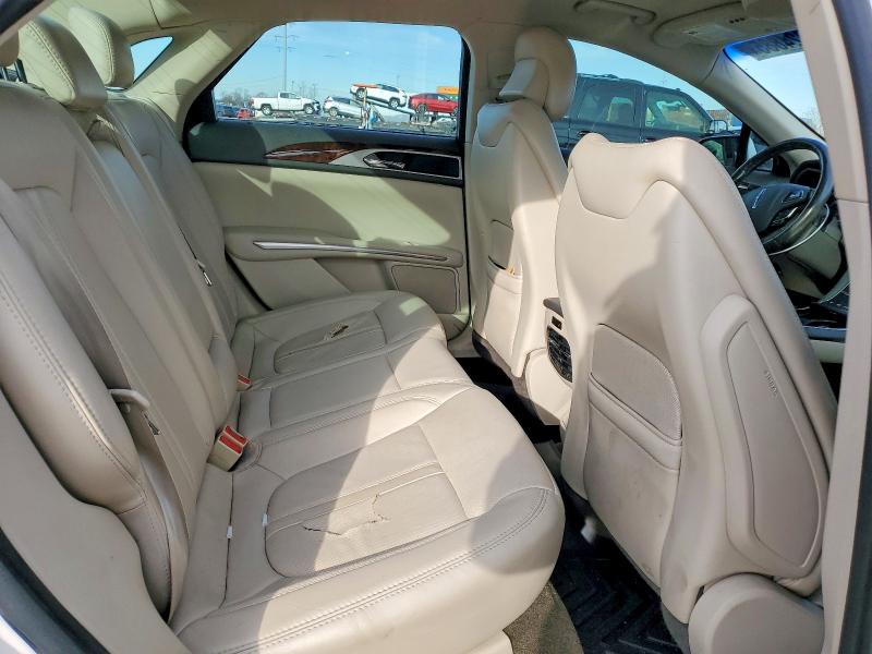 Photo 10 from auction – 2016 LINCOLN MKZ with VIN 3LN6L2G96GR613506