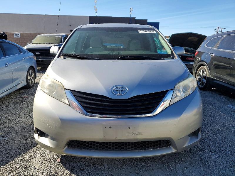 Photo 5 from auction – 2012 TOYOTA SIENNA LE with VIN 5TDKK3DC7CS207883