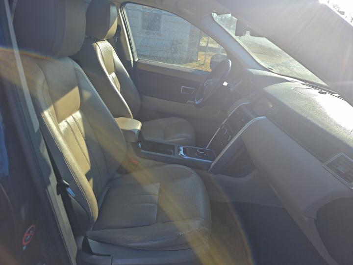 Zdjęcie 5 z aukcji – 2016 LAND ROVER DISCOVERY z VIN SALCR2BG7GH573149