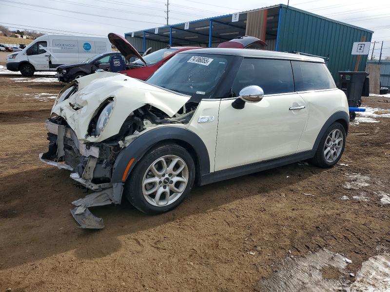 MINI COOPER S 2015 with VIN WMWXP7C57F2A33570 - Photo from auction