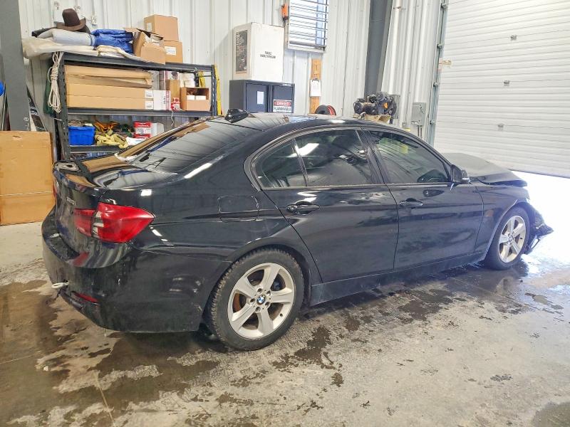 Photo 3 from auction – 2016 BMW 320 XI with VIN WBA8A3C51GK689552