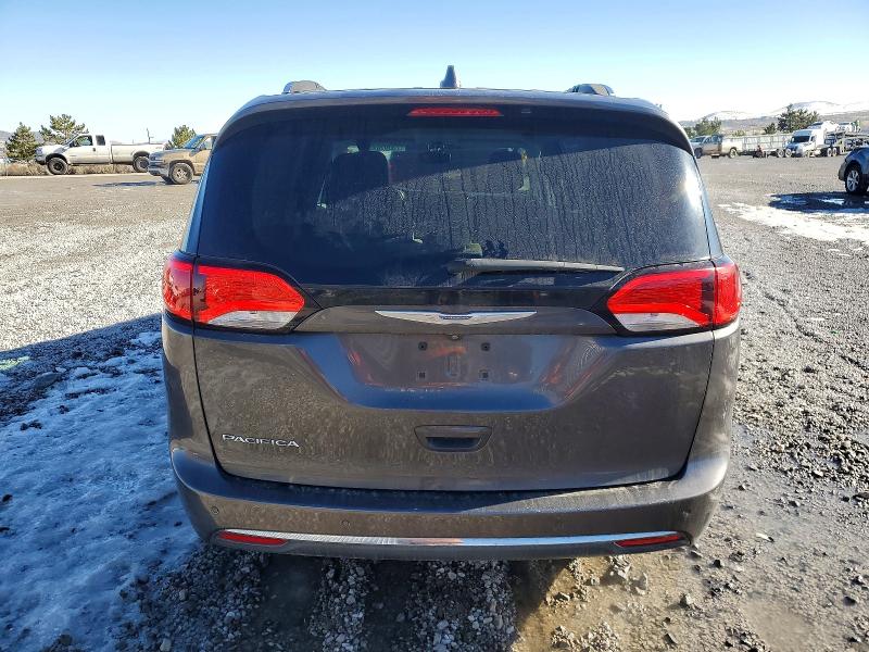Photo 6 from auction – 2017 CHRYSLER PACIFICA with VIN 2C4RC1EG7HR628147