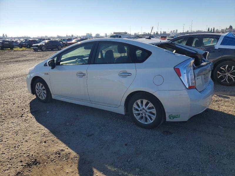 Photo 2 from auction – 2014 TOYOTA PRIUS PLUG with VIN JTDKN3DP6E3052807