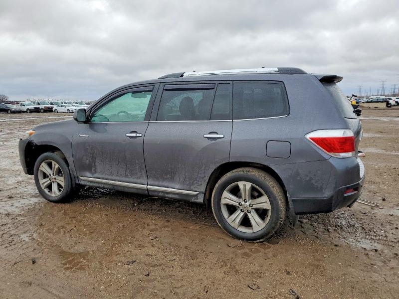 Photo 2 from auction – 2013 TOYOTA HIGHLANDER with VIN 5TDDK3EH8DS210795