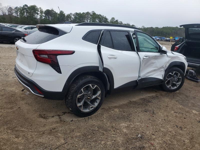 Photo 3 from auction – 2026 CHEVROLET TRAX 1LT with VIN KL77LHEP4TC040978
