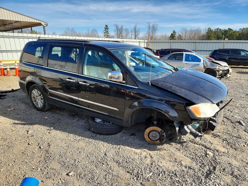 Photo 4 from auction – 2012 CHRYSLER TOWN & COU with VIN 2C4RC1CG3CR245351