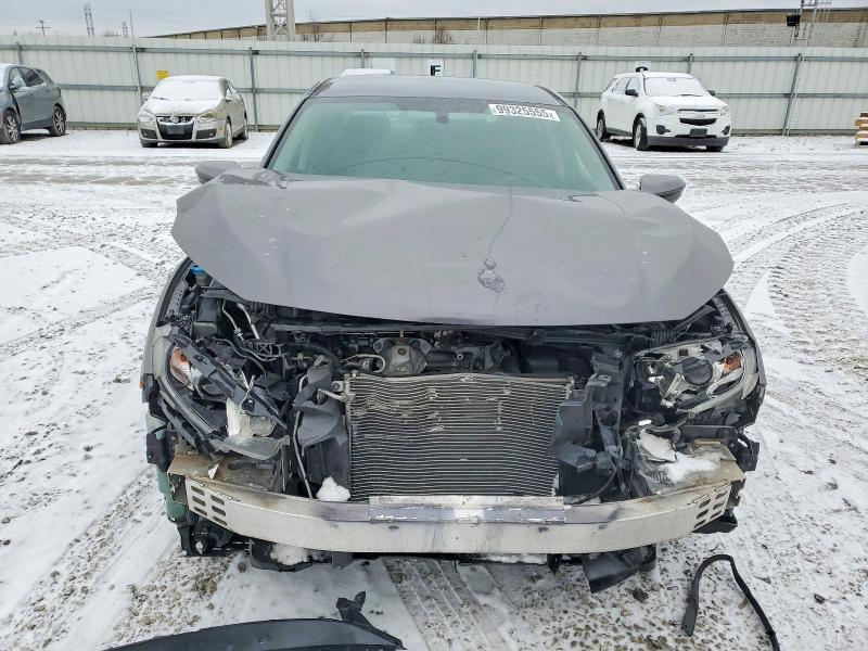 Фото 5 с аукциона – 2017 HONDA CIVIC с VIN 19XFC2F54HE023624