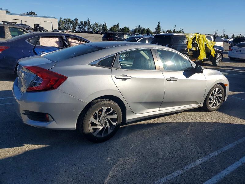 Foto 3 de la subasta – 2016 HONDA CIVIC EX con VIN 19XFC2F73GE209199