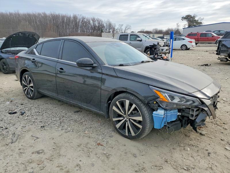 Photo 4 from auction – 2022 NISSAN ALTIMA SR with VIN 1N4BL4CW8NN385766