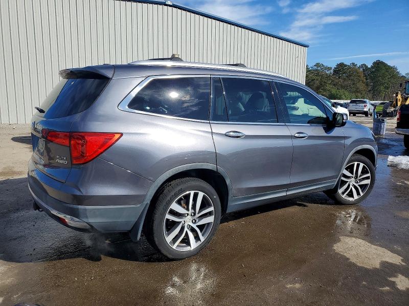 Photo 3 from auction – 2017 HONDA PILOT ELIT with VIN 5FNYF6H00HB099165
