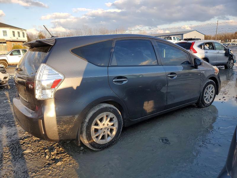 Photo 3 from auction – 2012 TOYOTA PRIUS V with VIN JTDZN3EU4C3153750