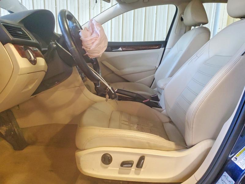 Photo 7 from auction – 2012 VOLKSWAGEN PASSAT SEL with VIN 1VWCP7A39CC066377