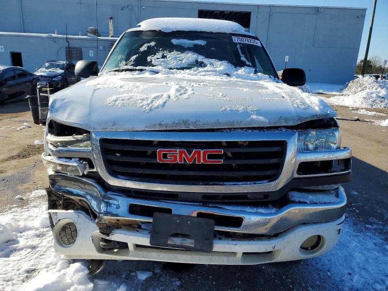 Photo 5 from auction – 2004 GMC SIERRA with VIN 1GTHK23114F107851