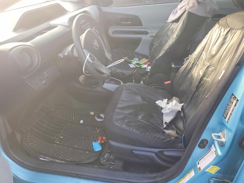 Photo 7 from auction – 2012 TOYOTA PRIUS C with VIN JTDKDTB33C1028380