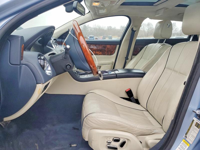 Photo 7 from auction – 2011 JAGUAR XJL with VIN SAJWA2GB5BLV10552
