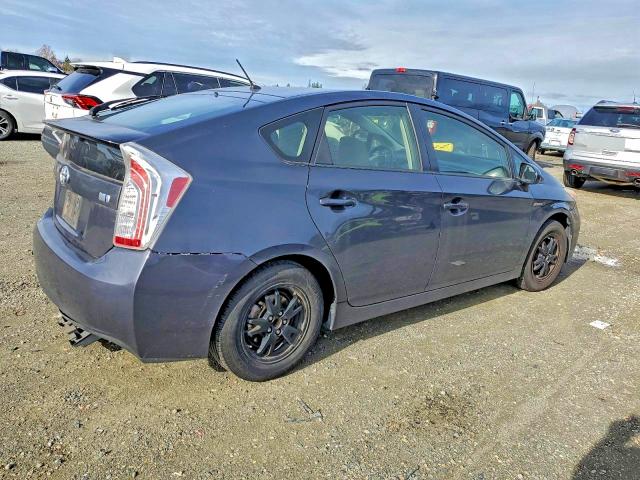 Photo 3 from auction – 2015 TOYOTA PRIUS with VIN JTDKN3DU0F0449731