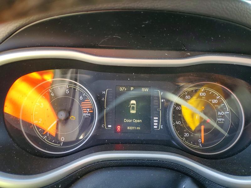 Photo 9 from auction – 2017 JEEP CHEROKEE with VIN 1C4PJLCB0HW526650
