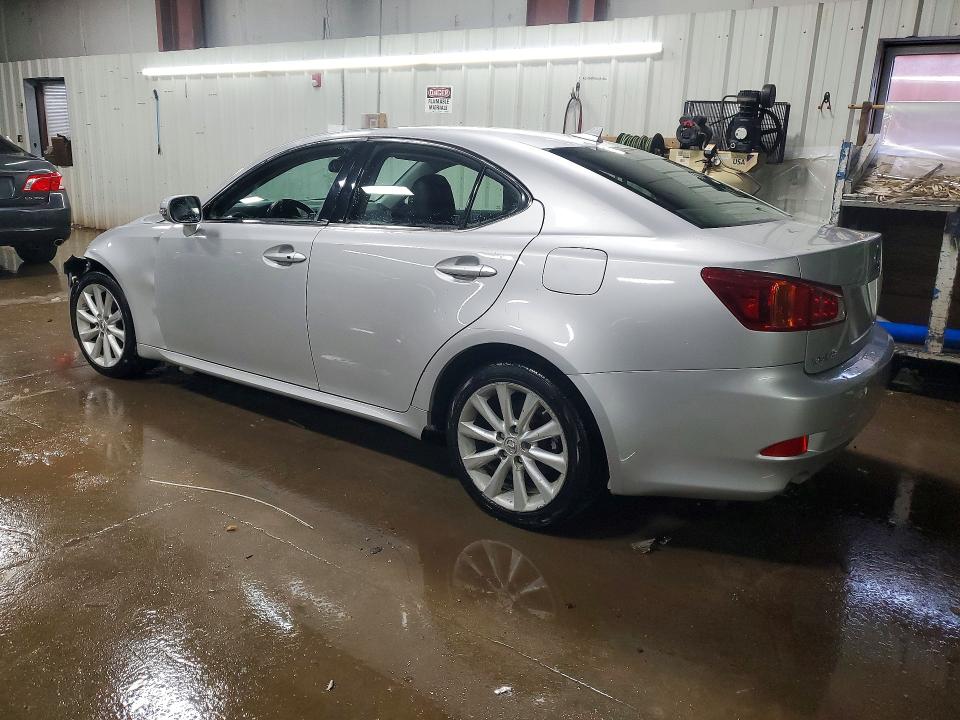 Photo 2 from auction – 2009 LEXUS IS with VIN JTHCK262495034694